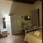 Couette-café Tenuta Santa Caterina 4*
