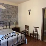 Oda ve Kahvaltı Tenuta Santa Caterina 4*