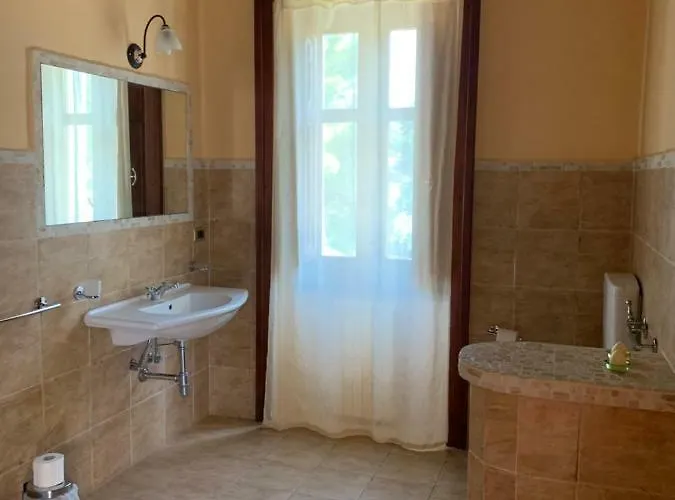 לינה וארוחת בוקר Tenuta Santa Caterina 4*