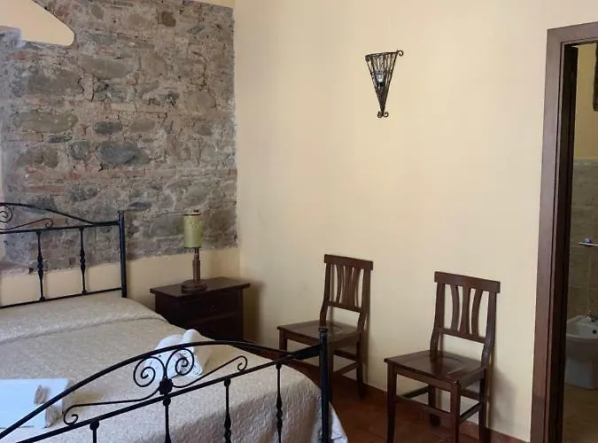 לינה וארוחת בוקר Tenuta Santa Caterina 4*